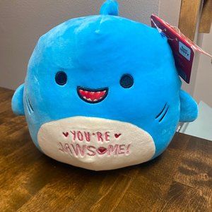 Squishmallow Rey Shark Bee Happy